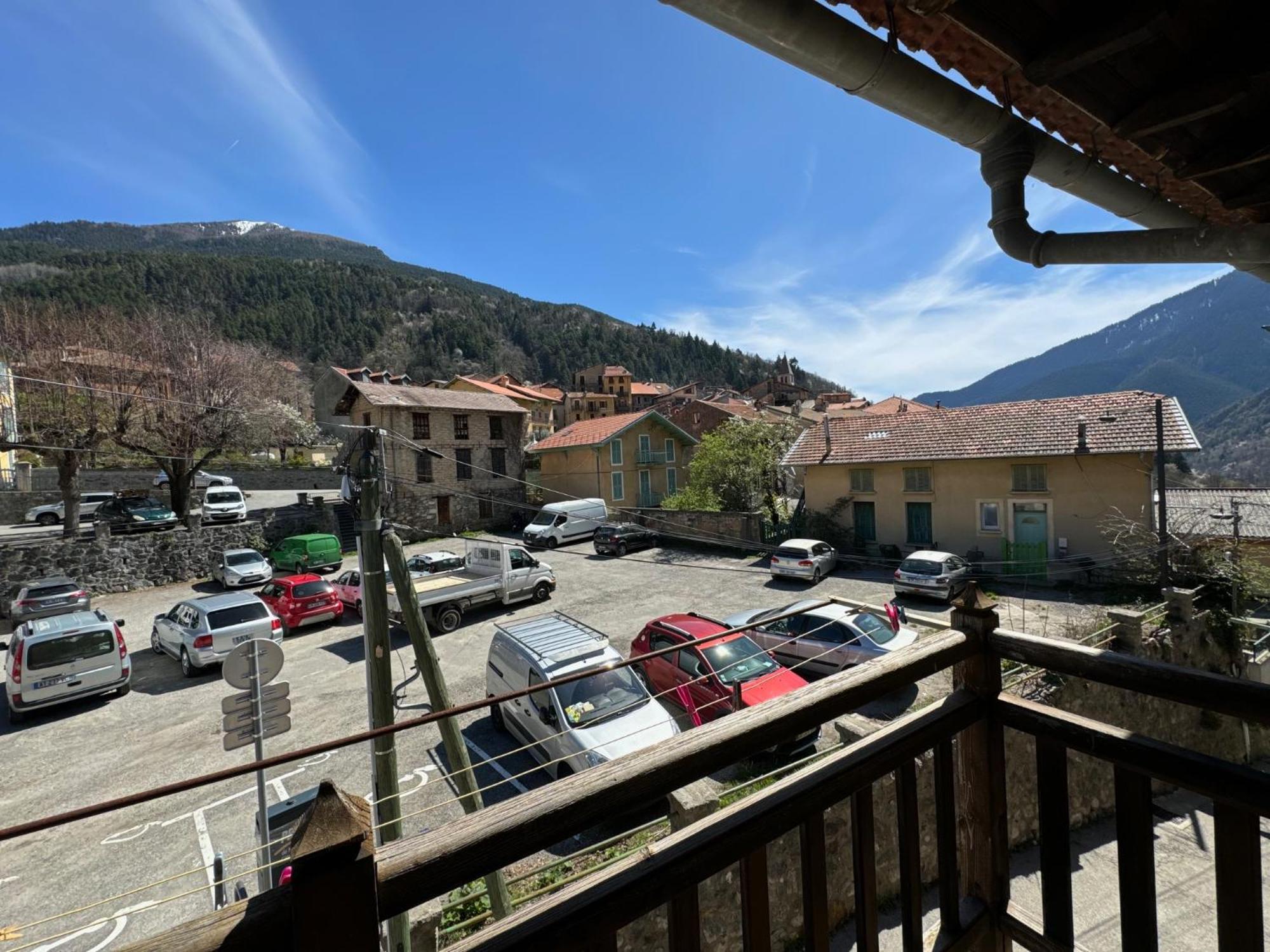 T2 Pour 4 Personnes Au Coeur De St Martin Vesubie Avec Parking Public Devant Appartamento Saint-Martin-Vésubie