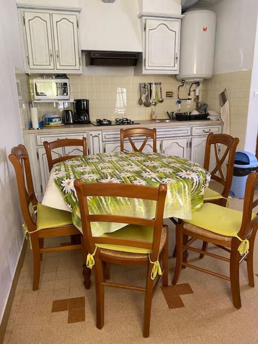 T2 Pour 4 Personnes Au Coeur De St Martin Vesubie Avec Parking Public Devant Apartment